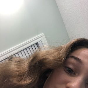 Meet your Posher, Ellie